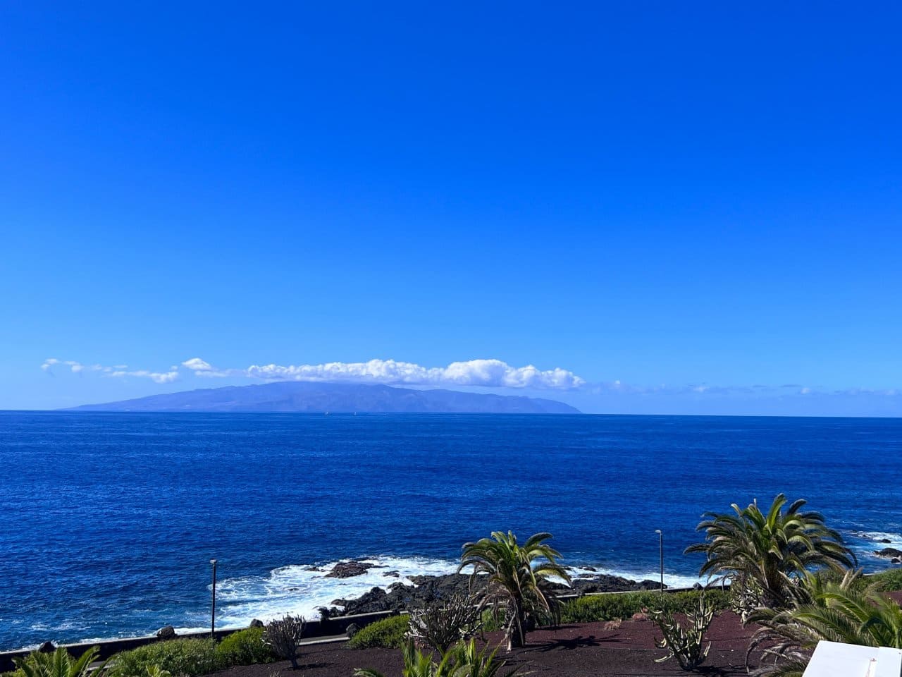 2 bedroom Apartment for sale in Playa San Juan with pool - € 930,000 (Ref: 7588593)