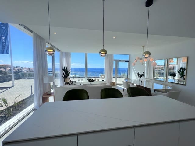 2 soverom Leilighet til salgs i Playa San Juan, Guía de Isora med svømmebasseng - € 930 000 (Ref: 7588593)