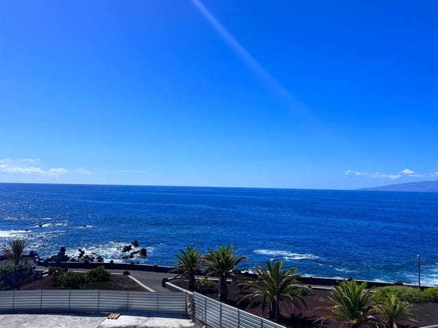 2 soverom Leilighet til salgs i Playa San Juan, Guía de Isora med svømmebasseng - € 930 000 (Ref: 7588593)