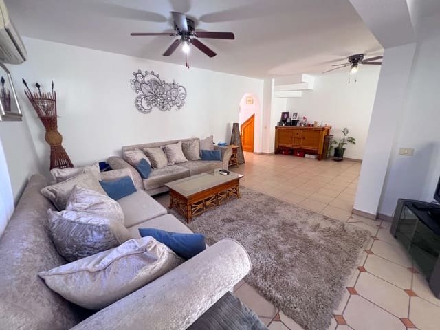 4 sovrum Villa till salu i El Madroñal, Adeje - 649 000 € (Ref: 7850437)