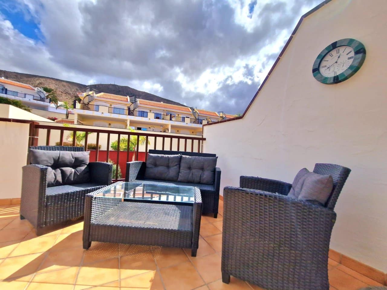 1 bedroom Apartment for sale in Los Cristianos with pool - € 315,000 (Ref: 7865275)
