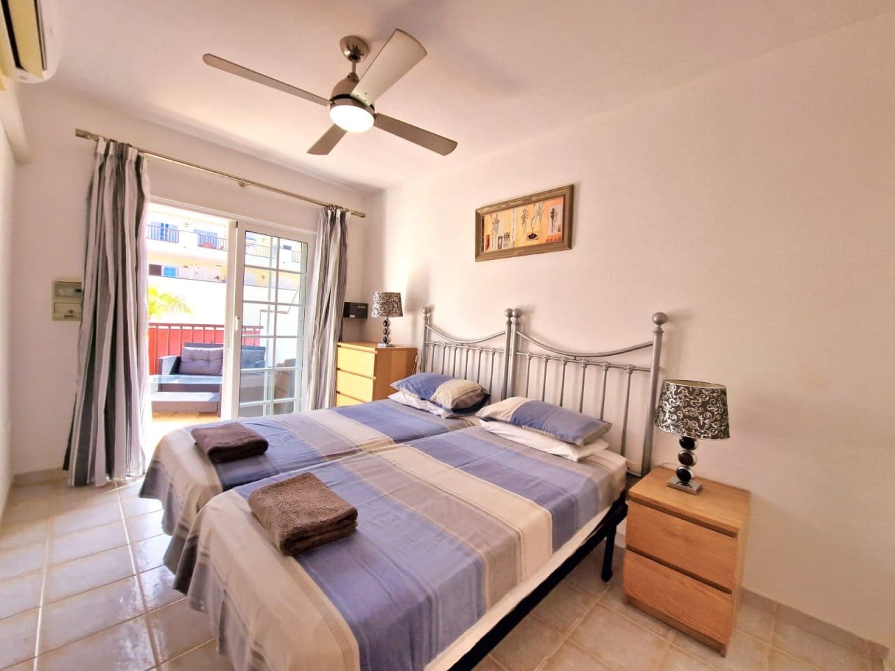 1 bedroom Apartment for sale in Los Cristianos with pool - € 315,000 (Ref: 7865275)