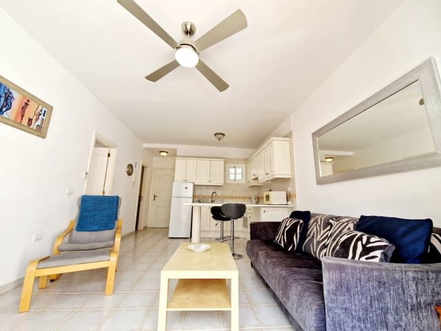 1 makuuhuone Huoneisto myytävänä paikassa Los Cristianos, Arona mukana uima-altaan - 315 000 € (Ref: 7865275)