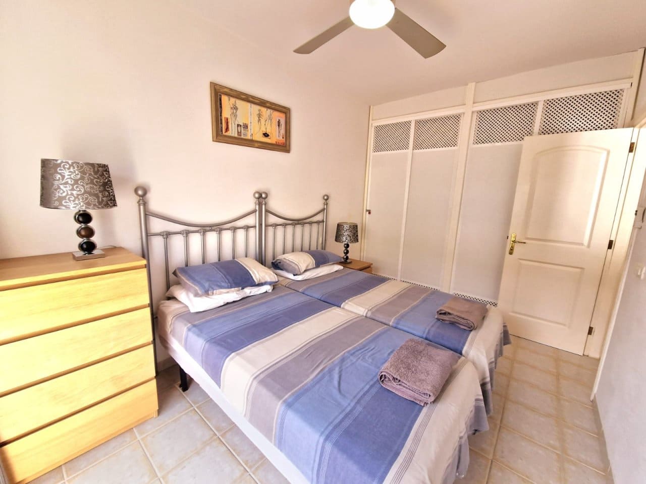 1 bedroom Apartment for sale in Los Cristianos with pool - € 315,000 (Ref: 7865275)