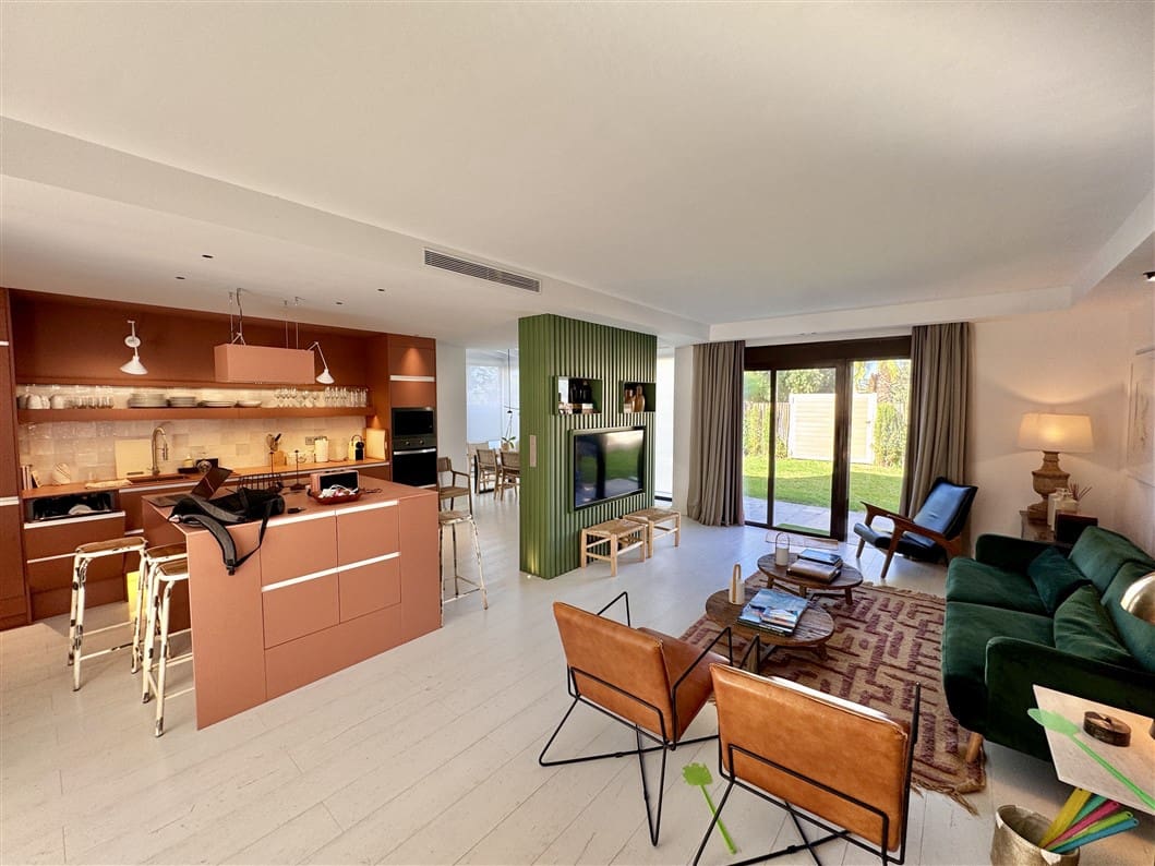 3 makuuhuone Huvila myytävänä paikassa Amarilla Golf mukana uima-altaan - 1 499 000 € (Ref: 7901744)