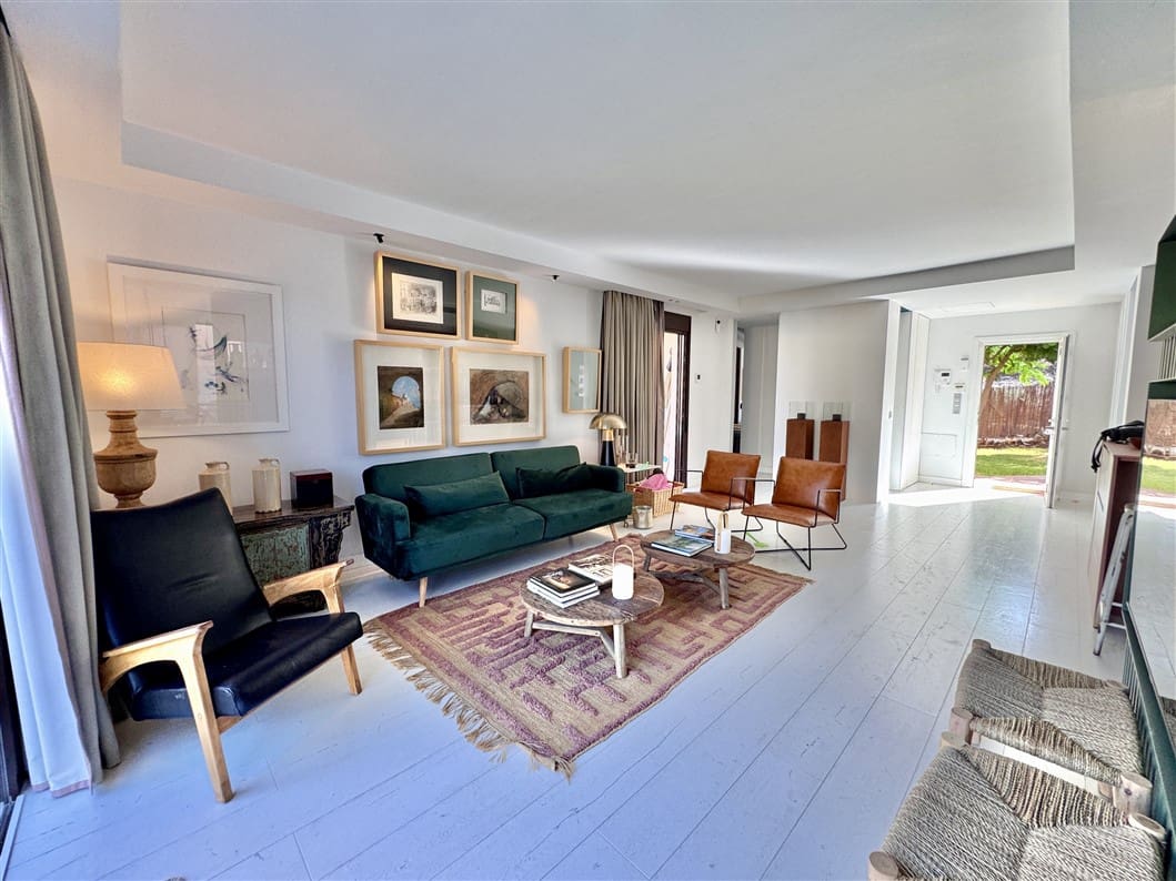 3 makuuhuone Huvila myytävänä paikassa Amarilla Golf mukana uima-altaan - 1 499 000 € (Ref: 7901744)