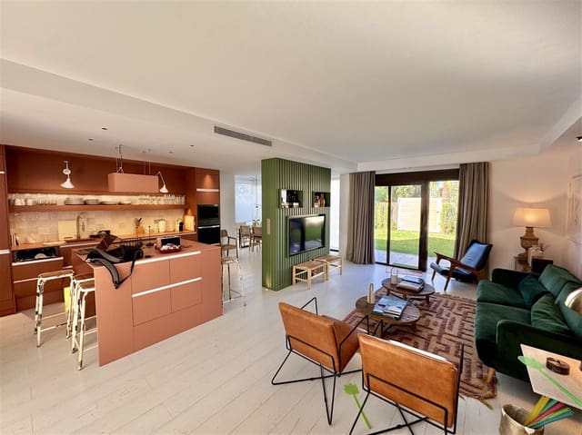 3 sovrum Villa till salu i Amarilla Golf, San Miguel de Abona med pool - 1 499 000 € (Ref: 7901744)