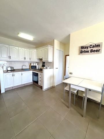 1 bedroom Apartment for sale in Los Cristianos, Arona with pool - € 350,000 (Ref: 8612542)