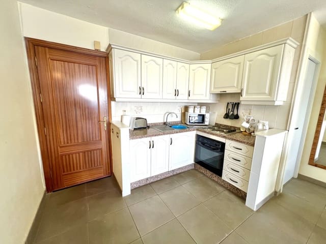 1 bedroom Apartment for sale in Los Cristianos, Arona with pool - € 350,000 (Ref: 8612542)