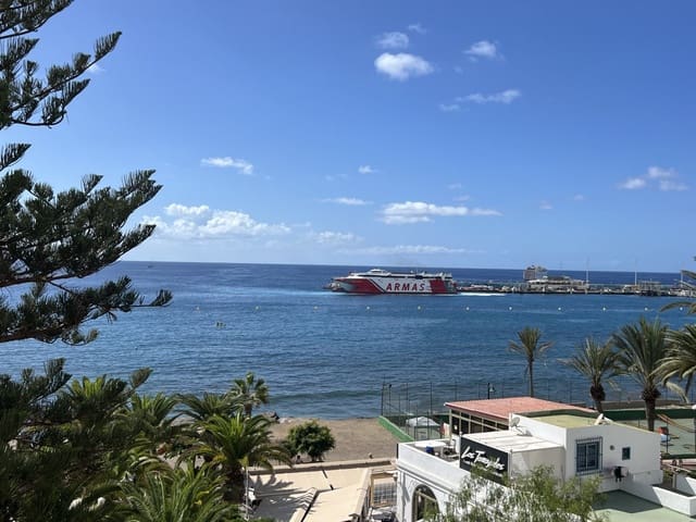 1 bedroom Apartment for sale in Los Cristianos, Arona with pool - € 350,000 (Ref: 8612542)