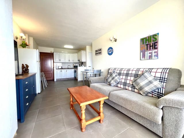 1 bedroom Apartment for sale in Los Cristianos, Arona with pool - € 350,000 (Ref: 8612542)