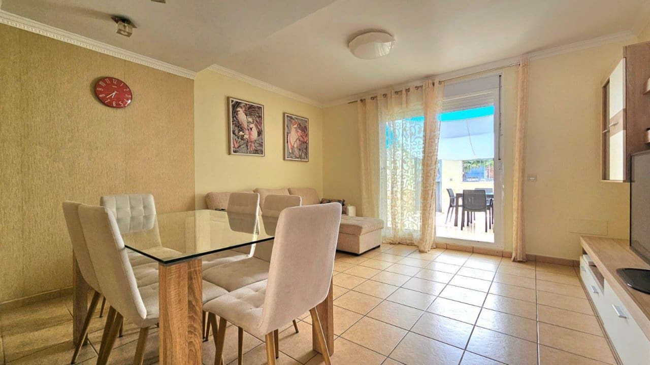 3 soveværelse Byhus til salg i El Madronal med swimmingpool - € 500.000 (Ref: 8630072)