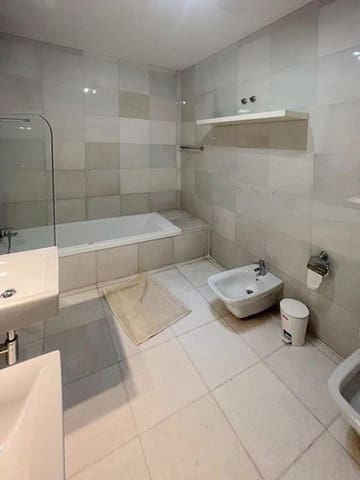 5 slaapkamer Villa te koop in Playa del Duque, Adeje met zwembad - € 2.800.000 (Ref: 8812464)