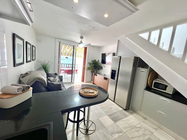 1 soveværelse Lejlighed til salg i Playa de las Americas, Arona med swimmingpool - € 630.000 (Ref: 8817470)