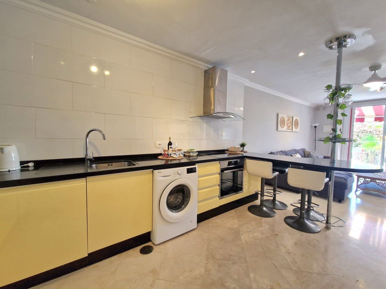 2 sypialnia Apartament na sprzedaż w Playa de las Americas z basenem - 690 000 € (Ref: 8849261)