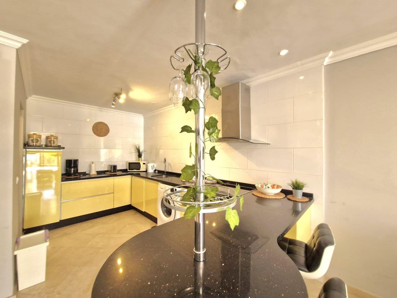 2 sypialnia Apartament na sprzedaż w Playa de las Americas z basenem - 690 000 € (Ref: 8849261)