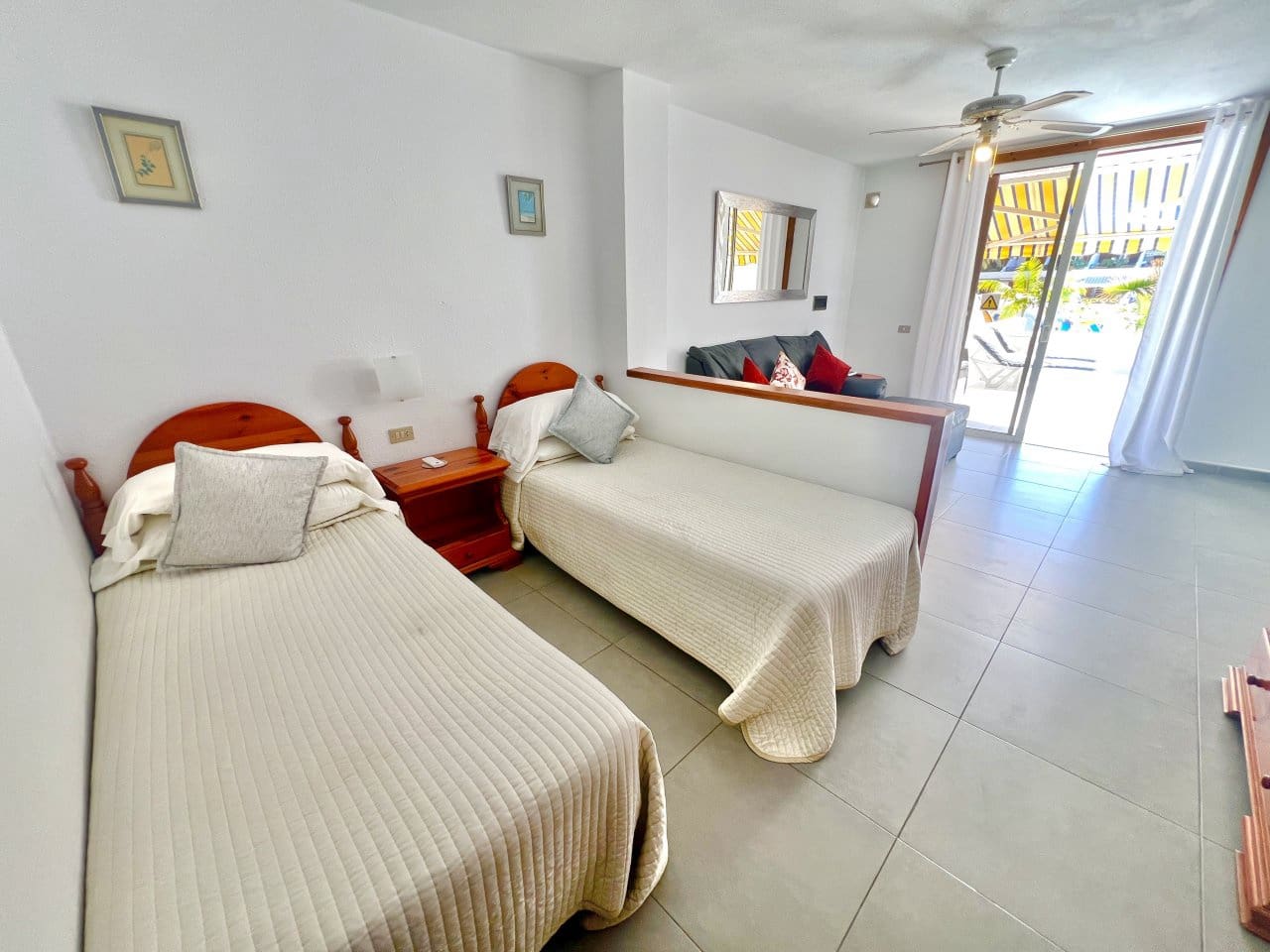 Studio til salg i Playa de las Americas med swimmingpool - € 359.500 (Ref: 8911108)