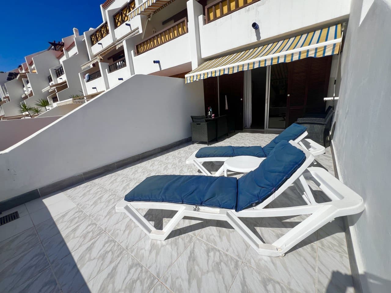 Studio til salg i Playa de las Americas med swimmingpool - € 359.500 (Ref: 8911108)