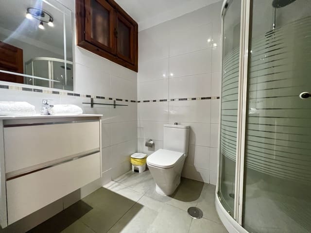 Studio te koop in Playa de las Americas, Arona met zwembad - € 359.500 (Ref: 8911108)