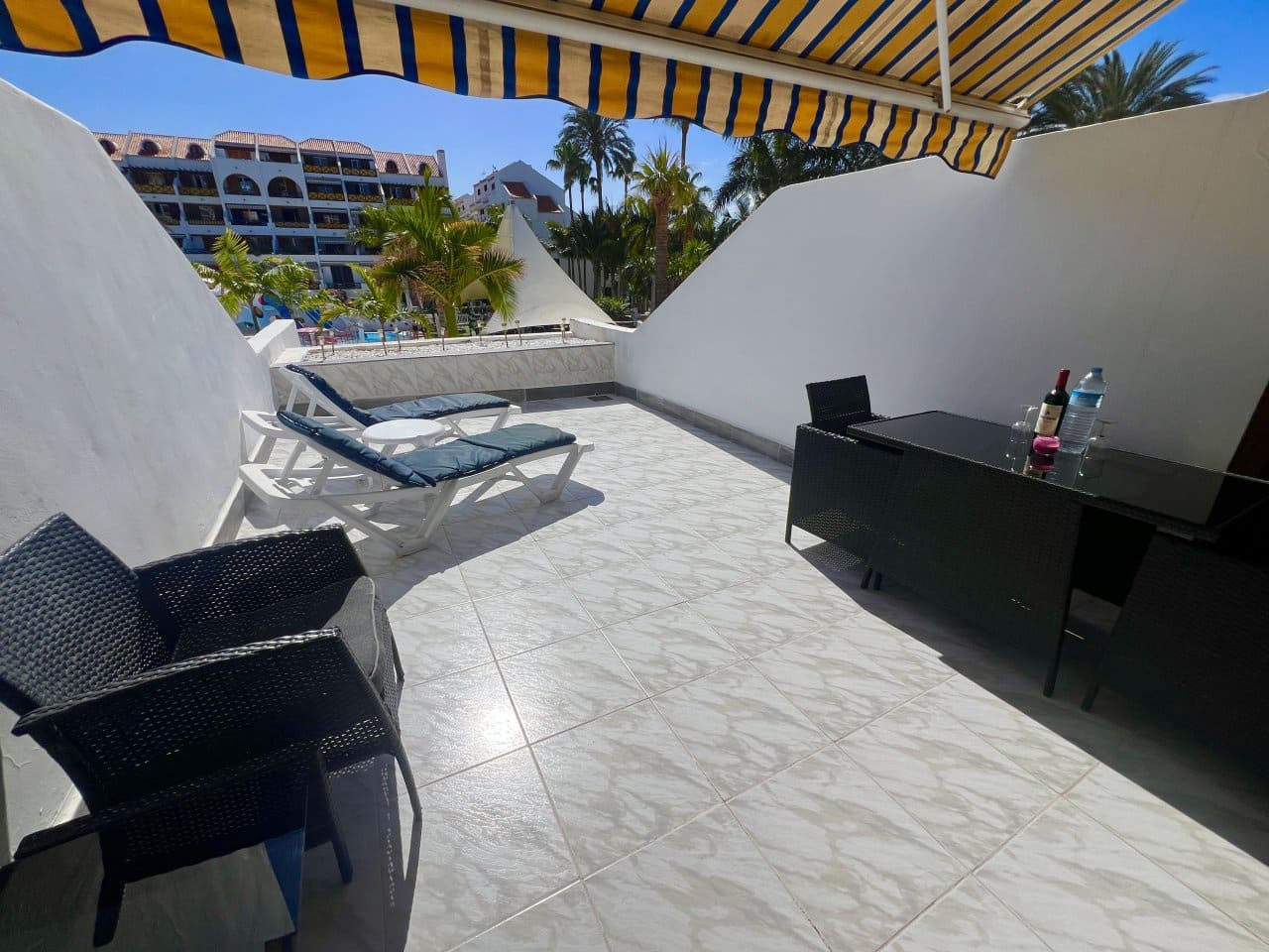 Studio til salg i Playa de las Americas med swimmingpool - € 359.500 (Ref: 8911108)