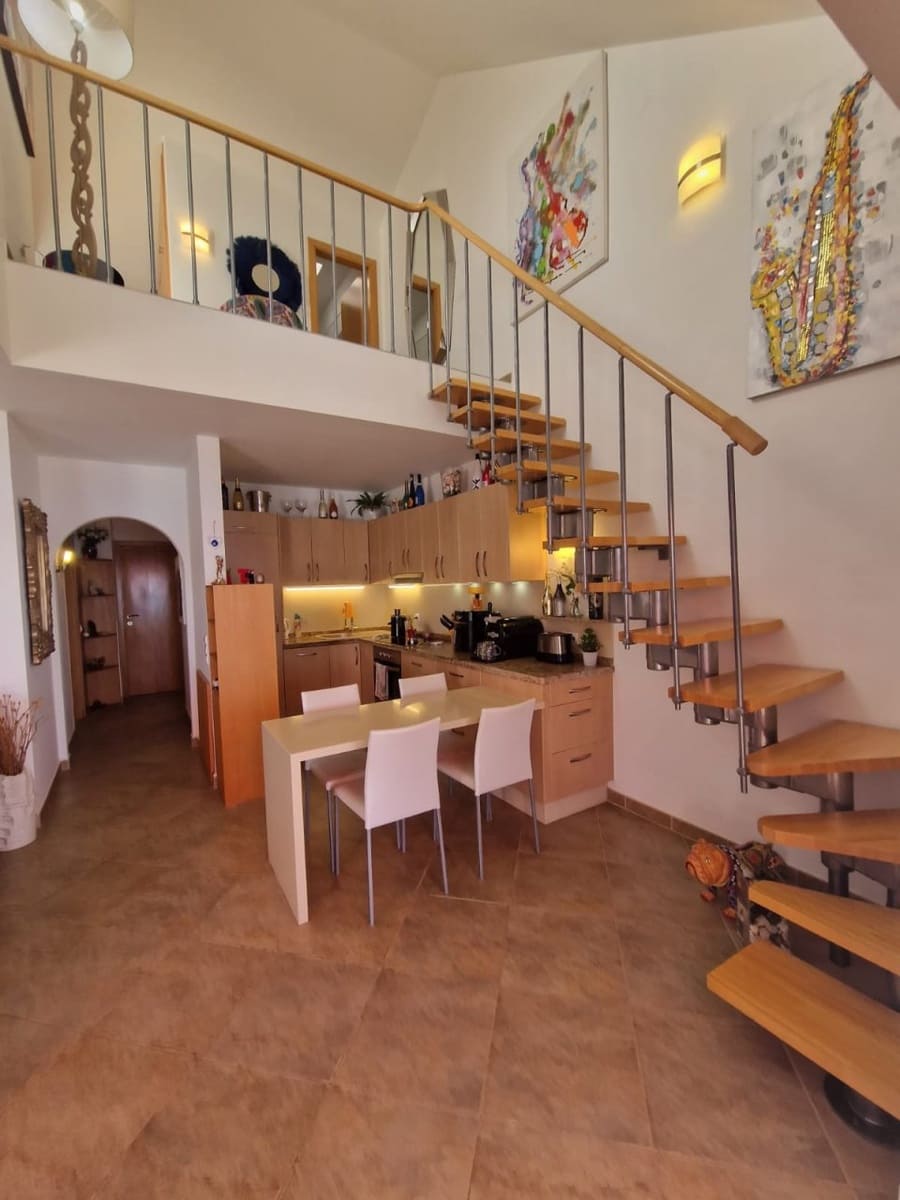 2 soverom Penthouse til salgs i Los Cristianos med svømmebasseng - € 550 000 (Ref: 8915283)