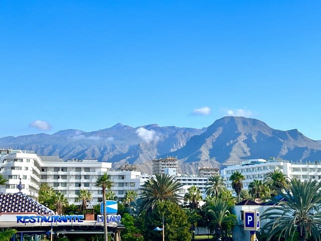 1 soverom Leilighet til salgs i Playa de las Americas, Arona med svømmebasseng - € 390 000 (Ref: 8932325)