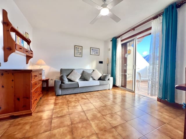 1 soverom Leilighet til salgs i Playa de las Americas, Arona med svømmebasseng - € 390 000 (Ref: 8932325)