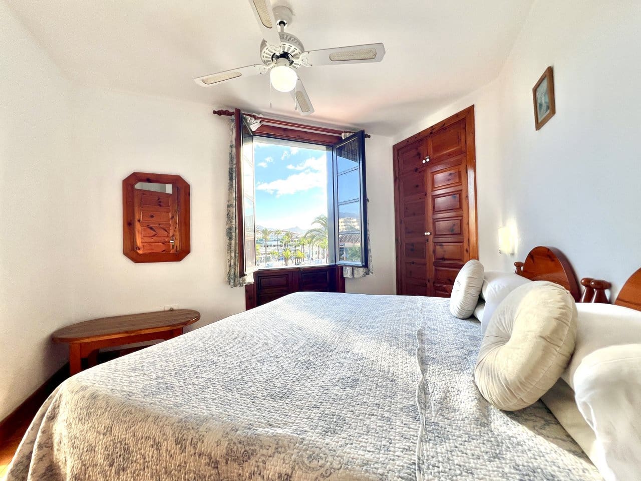 1 bedroom Apartment for sale in Playa de las Americas with pool - € 390,000 (Ref: 8932325)