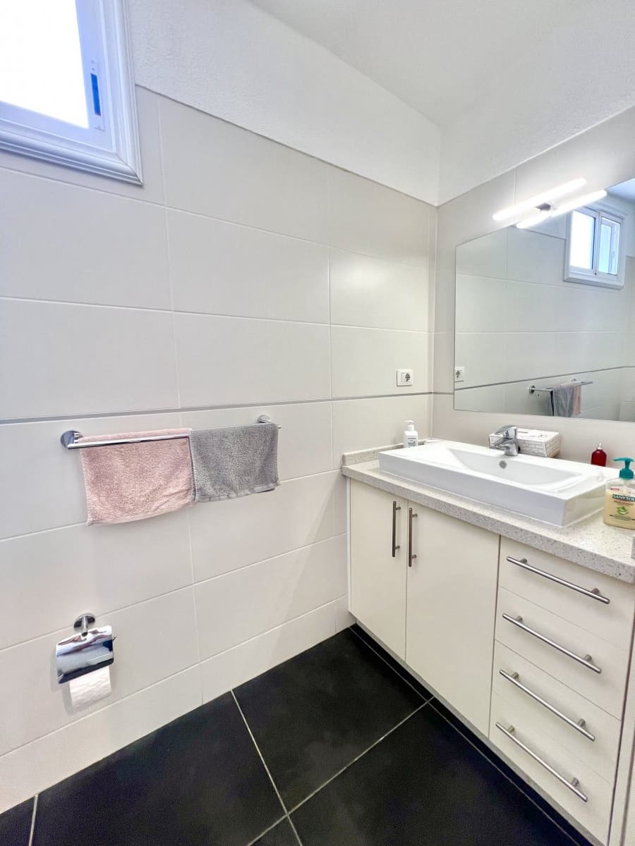 5 soveværelse Byhus til salg i Torviscas - € 699.500 (Ref: 8948789)