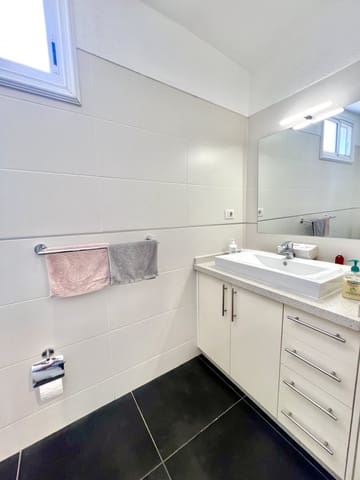 5 bedroom Townhouse for sale in Torviscas, Adeje - € 699,500 (Ref: 8948789)