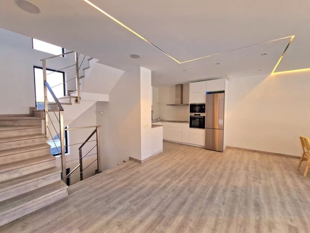 4 makuuhuone Huvila myytävänä paikassa El Madroñal, Adeje mukana uima-altaan - 1 800 000 € (Ref: 8980216)