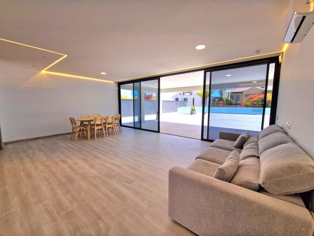 4 makuuhuone Huvila myytävänä paikassa El Madroñal, Adeje mukana uima-altaan - 1 800 000 € (Ref: 8980216)