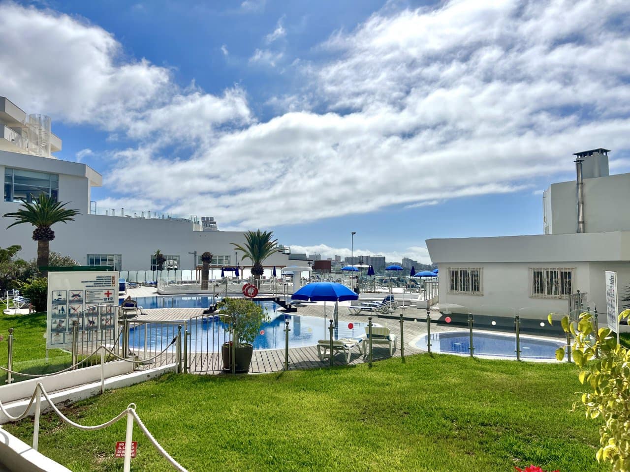 1 makuuhuone Huoneisto myytävänä paikassa Costa Adeje mukana uima-altaan - 335 000 € (Ref: 9001562)