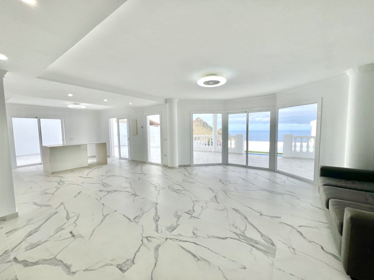 4 soveværelse Villa til salg i Roque del Conde med swimmingpool - € 1.495.000 (Ref: 9004651)