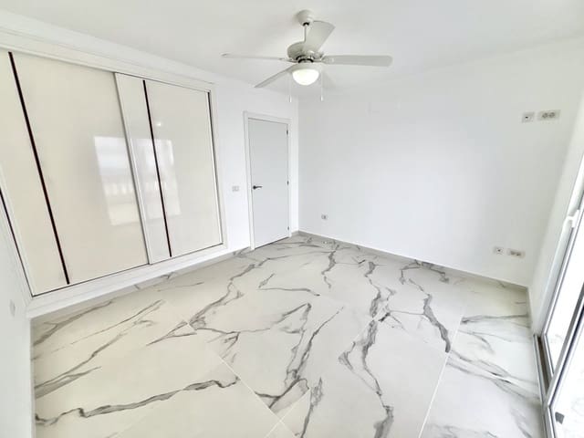 4 soveværelse Villa til salg i Roque del Conde, Adeje med swimmingpool - € 1.495.000 (Ref: 9004651)