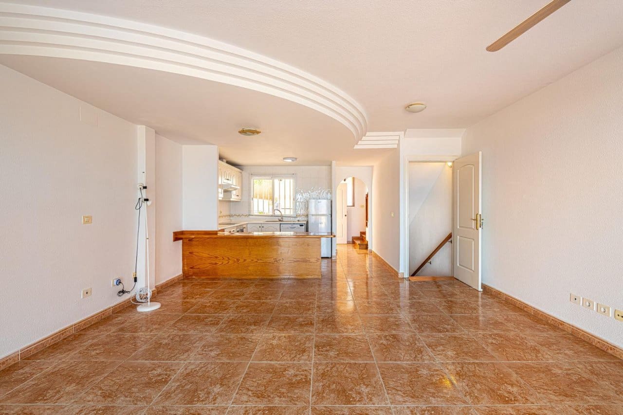 2 soveværelse Byhus til salg i Roque del Conde med swimmingpool - € 450.000 (Ref: 9089716)