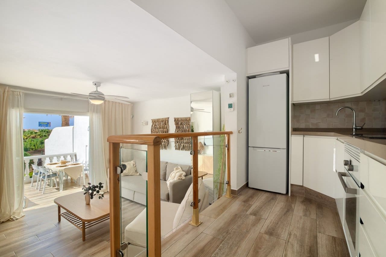 1 soverom Leilighet til salgs i Costa Adeje med svømmebasseng - € 270 000 (Ref: 9106474)