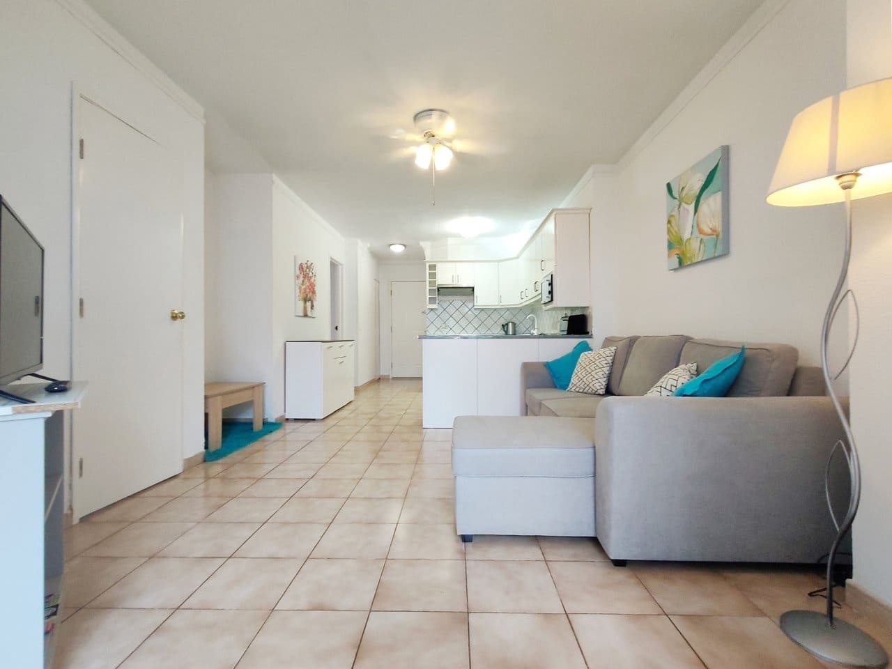 2 bedroom Apartment for sale in Los Cristianos - € 315,000 (Ref: 9141550)