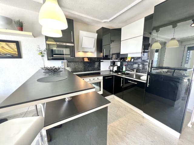 1 sovrum Lägenhet till salu i Playa de las Americas, Arona med pool - 325 000 € (Ref: 9162226)