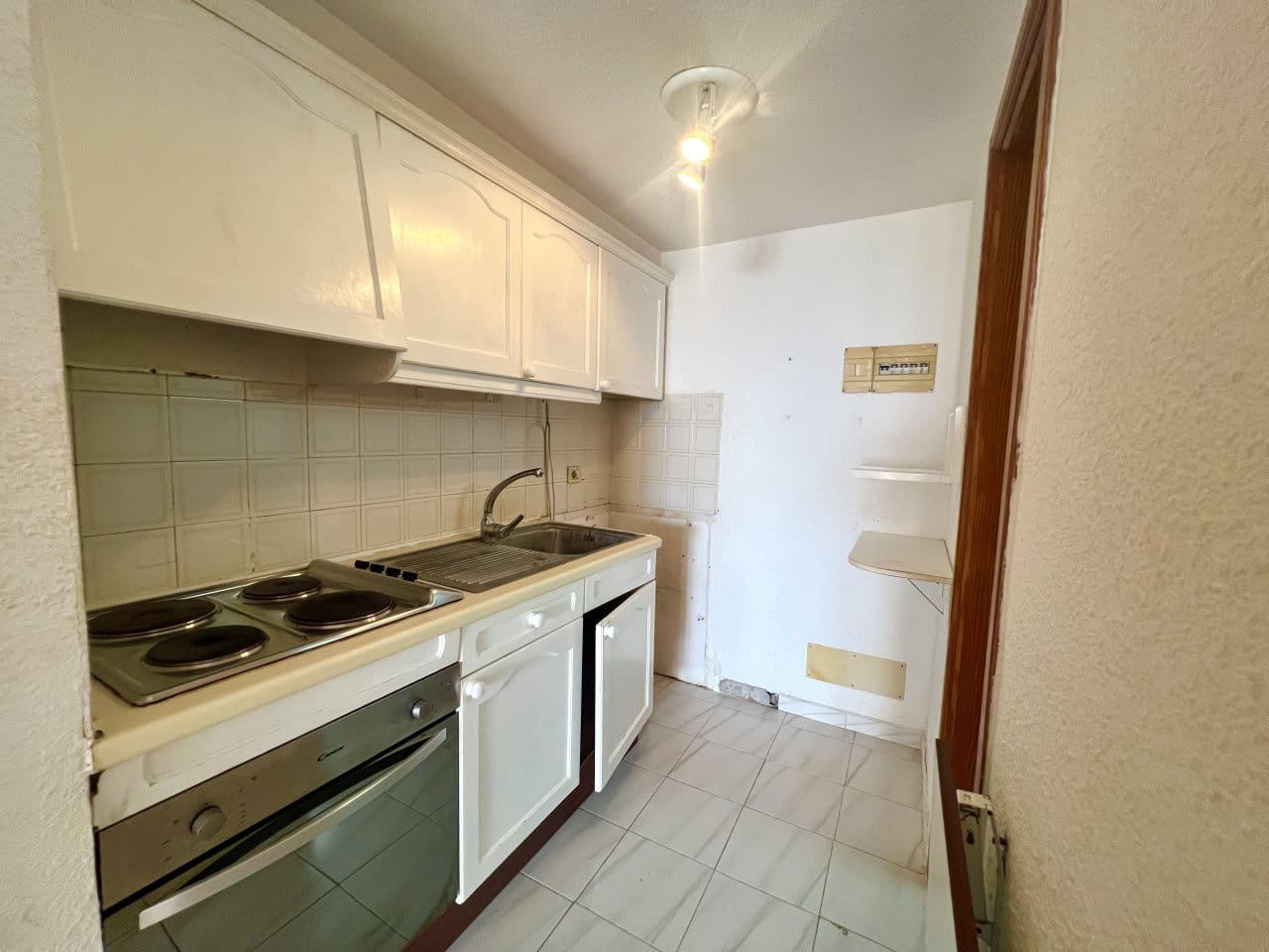 Leilighet til salgs i Los Cristianos med svømmebasseng - € 165 000 (Ref: 9171377)