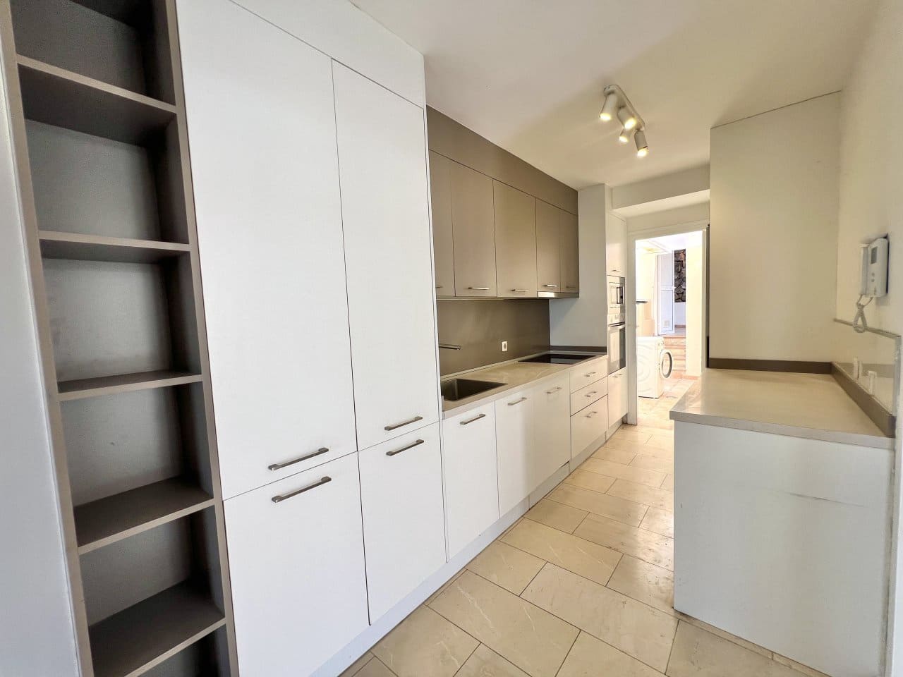 3 soveværelse Semi-Rækkehus til salg i El Madronal - € 820.000 (Ref: 9176414)