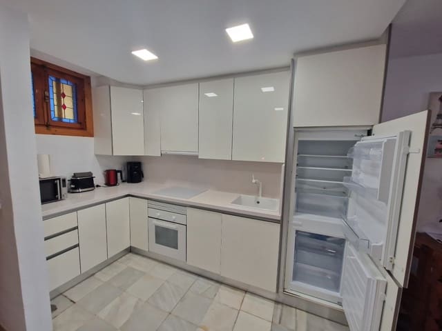 2 soverom Leilighet til salgs i Playa de las Americas, Arona med svømmebasseng - € 699 000 (Ref: 9198450)