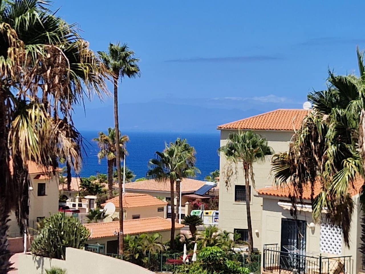 2 sypialnia Dom na sprzedaż w Playa del Duque z basenem - 640 000 € (Ref: 9206410)