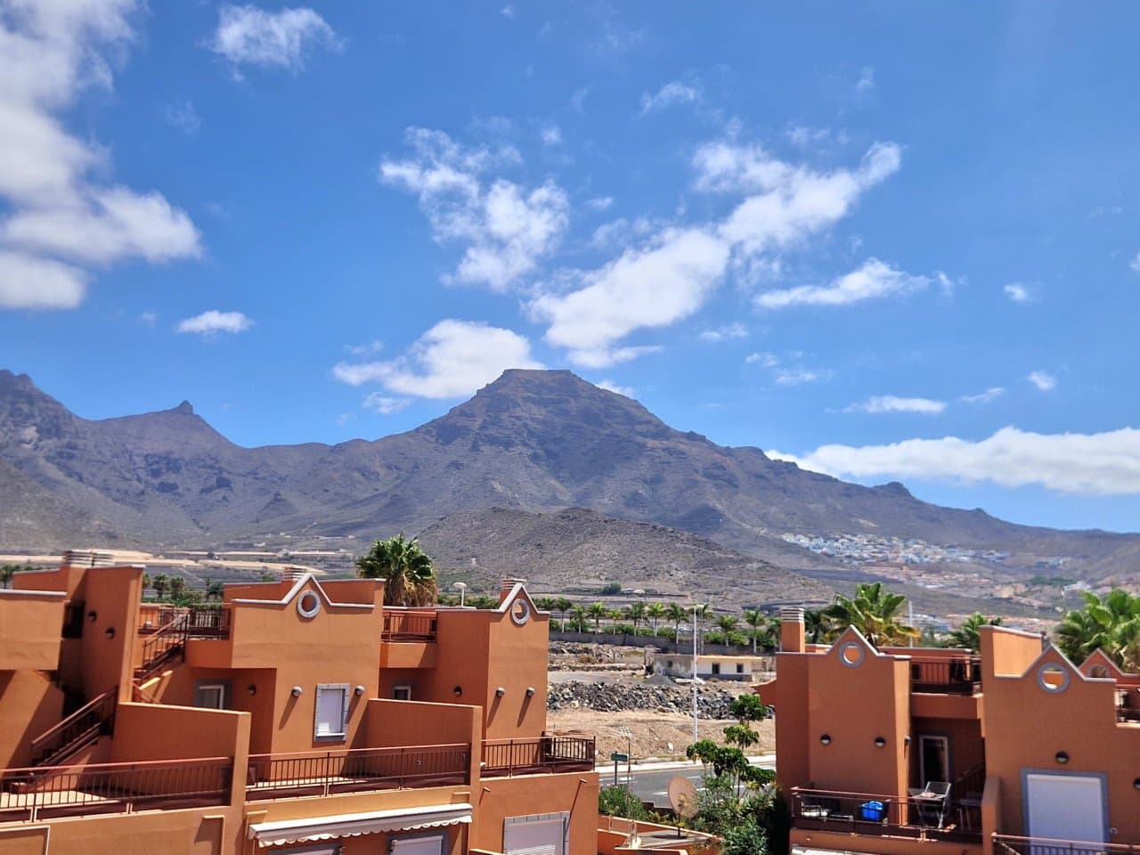 2 sypialnia Dom na sprzedaż w Playa del Duque z basenem - 640 000 € (Ref: 9206410)