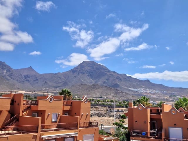 2 sovrum Hus till salu i Playa del Duque, Adeje med pool - 640 000 € (Ref: 9206410)