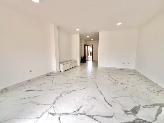 2 soveværelse Byhus til salg i Playa del Duque, Adeje med swimmingpool garage - € 625.000 (Ref: 9206410)
