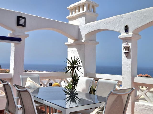 2 bedroom Apartment for sale in Los Cristianos, Arona - € 469,000 (Ref: 9236400)