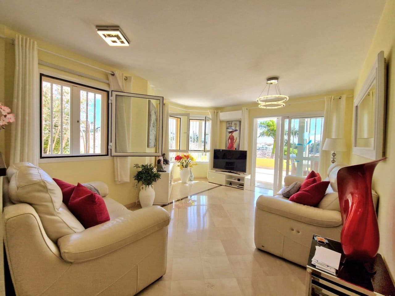 3 makuuhuone Huoneisto myytävänä paikassa La Caleta - 805 000 € (Ref: 9296733)