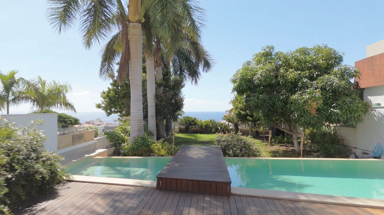 4 quarto Moradia para venda em El Madronal com piscina - 2 730 000 € (Ref: 9322570)