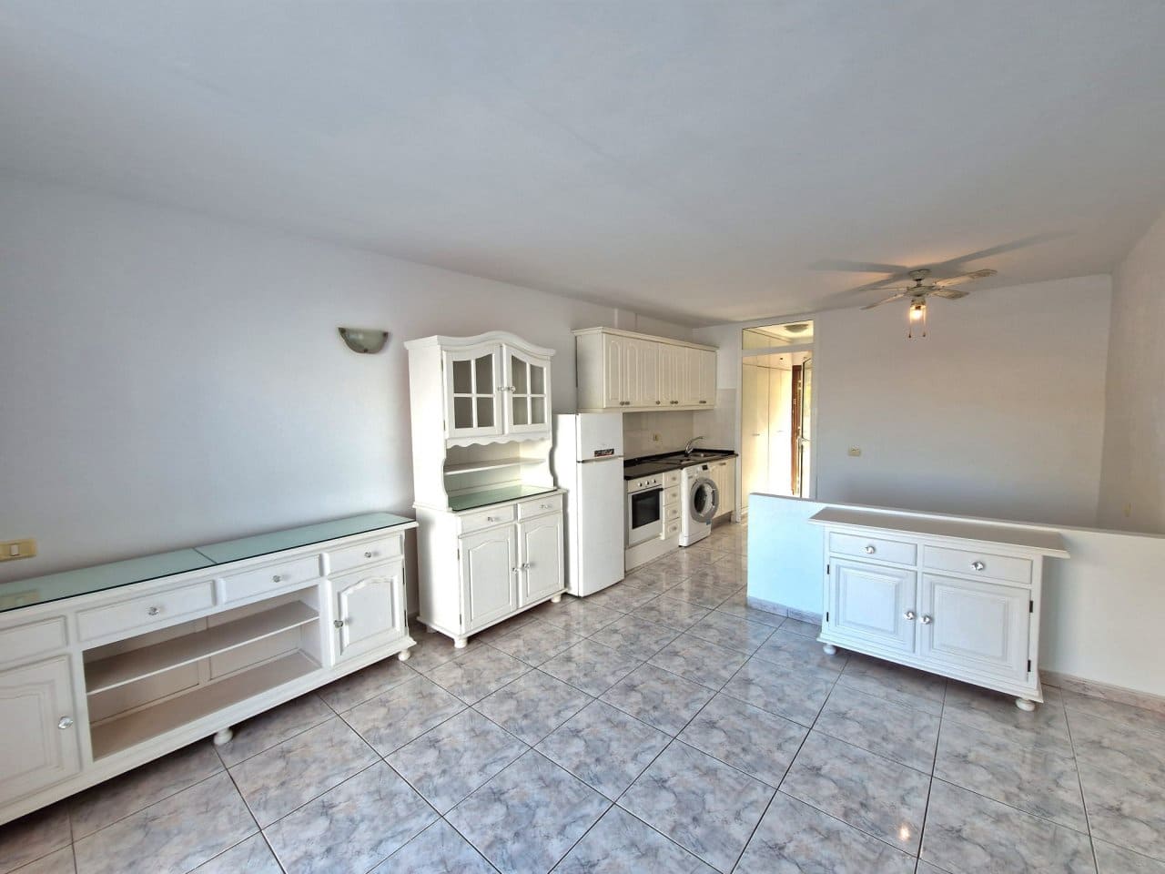 Estúdio para venda em Costa Adeje com piscina - 265 000 € (Ref: 9362290)